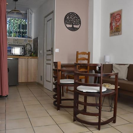 דירות מרסיי Escapade Paisible, Saint-Eugene מראה חיצוני תמונה